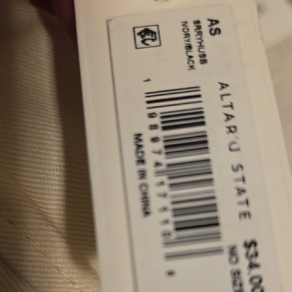 Altar'd State Trucker Hat Nwt - Picture 4 of 7